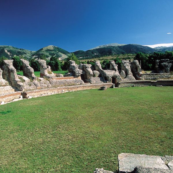 Parco Archeologico di Amiternum / Anfiteatro Romano – L’Aquila